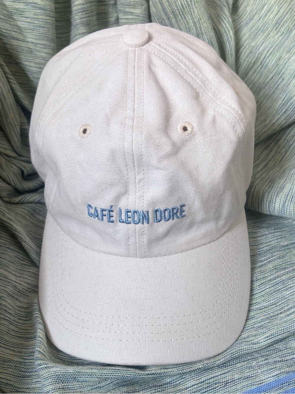 Cafe Leon Dore hat